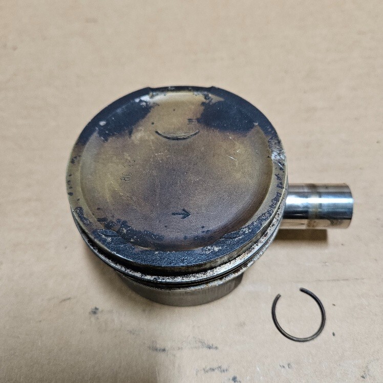 Volkswagen/Audi 1.8t 20v OEM piston 20mm pin, engine code