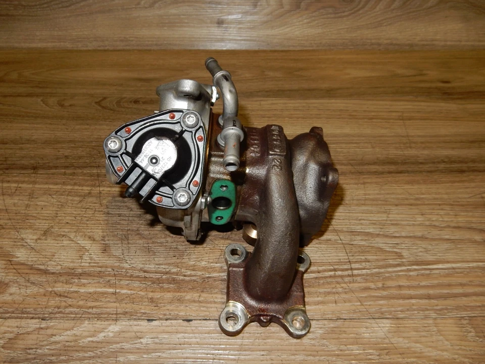 Turbocompresor Ford Fiesta Focus MK7 1.0 EcoBoost Turbo (53420053-03) OEM Foto 3 de 4