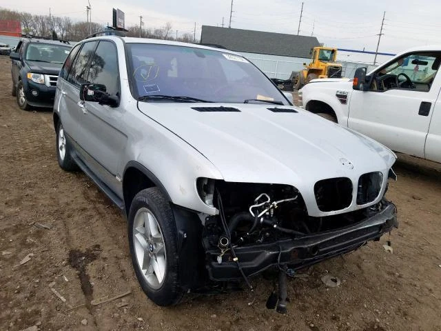 Conjunto de purificador de ar usado serve: 2003 BMW X5 4.4 grau A - Imagem 3 de 4