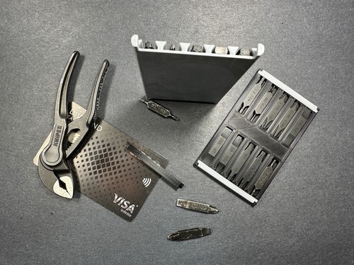 Leatherman flat bit holder for wallet or pocket - Picture 25 of 36