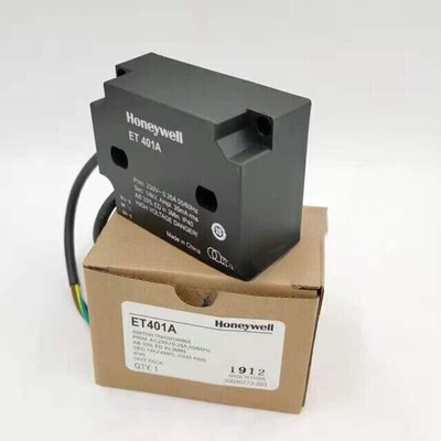 New In Box Honeywell ET401A Ignition Transformer