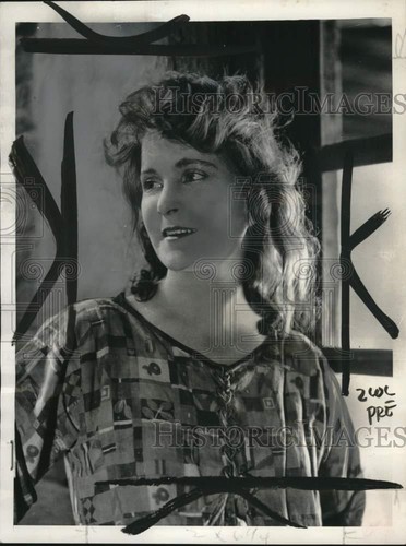1953 Press Photo Film actress Mae Marsh in a movie scene - pio15294