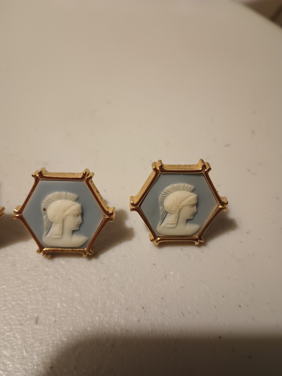 Picture 4 of 11