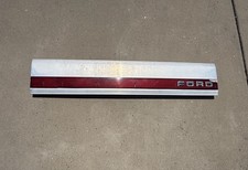 1987-1996 Ford F150 Tailgate Trim Finish Panel Red Reflector F250 F350 Truck Oem 1987-1996 Ford F150 Tailgate Trim Finish Panel Red Reflector F250 F350 Truck Oem