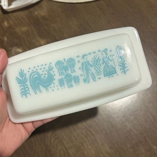 VTG PYREX Amish Butter Dish +Lid 7” Rooster Farm White Milk Glass Turquoise Blue