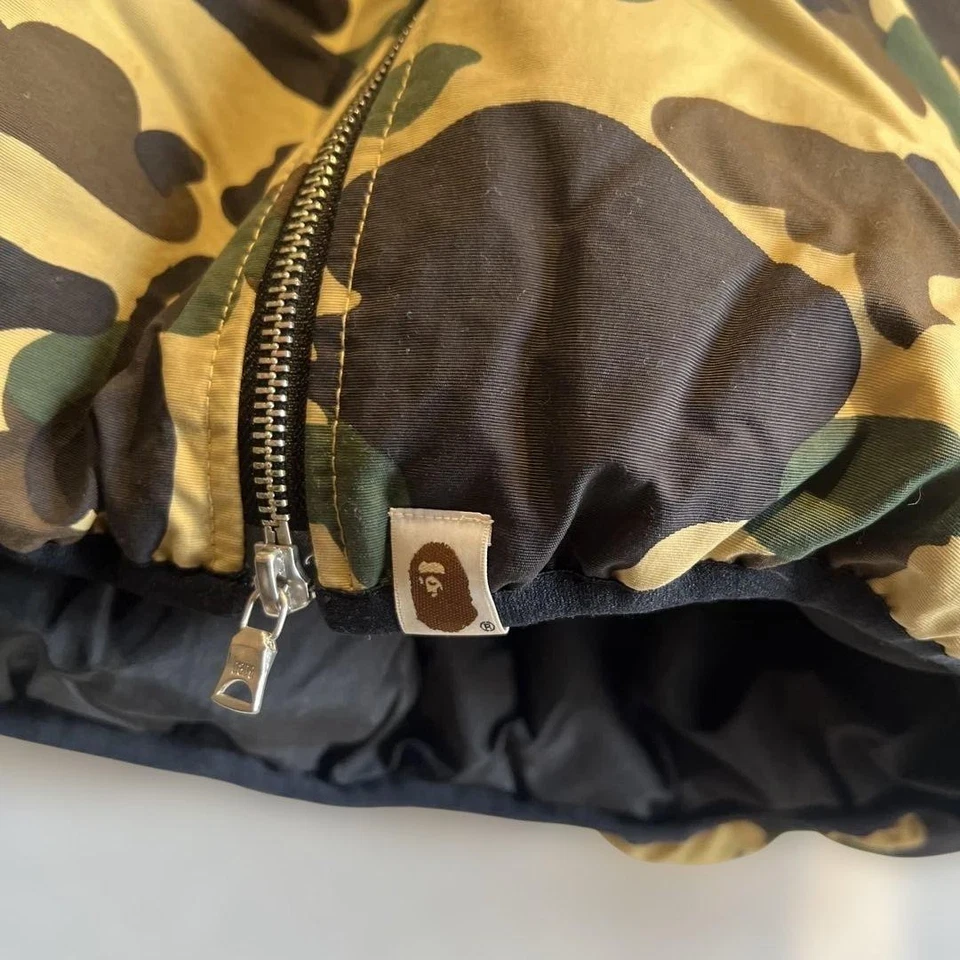 A BATHING APE camo down M 795283 - Image 3 of 4