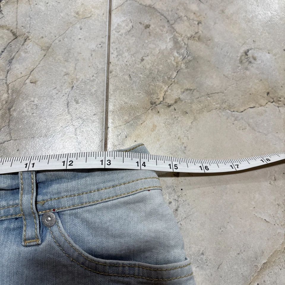 Vintage Y2K GLO Denim Booty Shorts Juniors Size 3 Flap Pockets Light Wash - Image 4 of 4