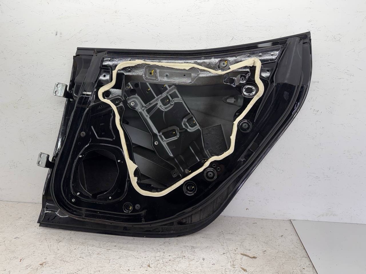 2014-2020 Maserati Ghibli Rear Right Door Shell Black