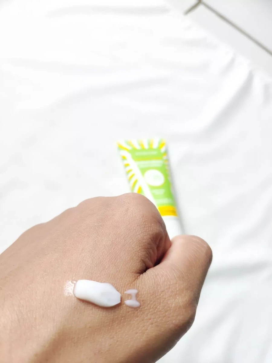 2X Azarine (Exp 12/2026) Calm My Acne Sunscreen Moisturiser SPF35