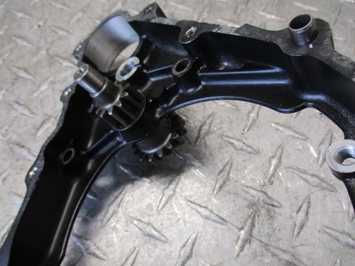 85 86 1985 1986 TRX 125 TRX125 FOURTRAX CENTER LEFT ENGINE SPACER COVER CRANK - Picture 12 of 14