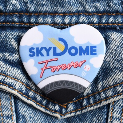 2.25  HEART SHAPE SKYDOME FOREVER BUTTON NEW - pin sky dome toronto blue jays
