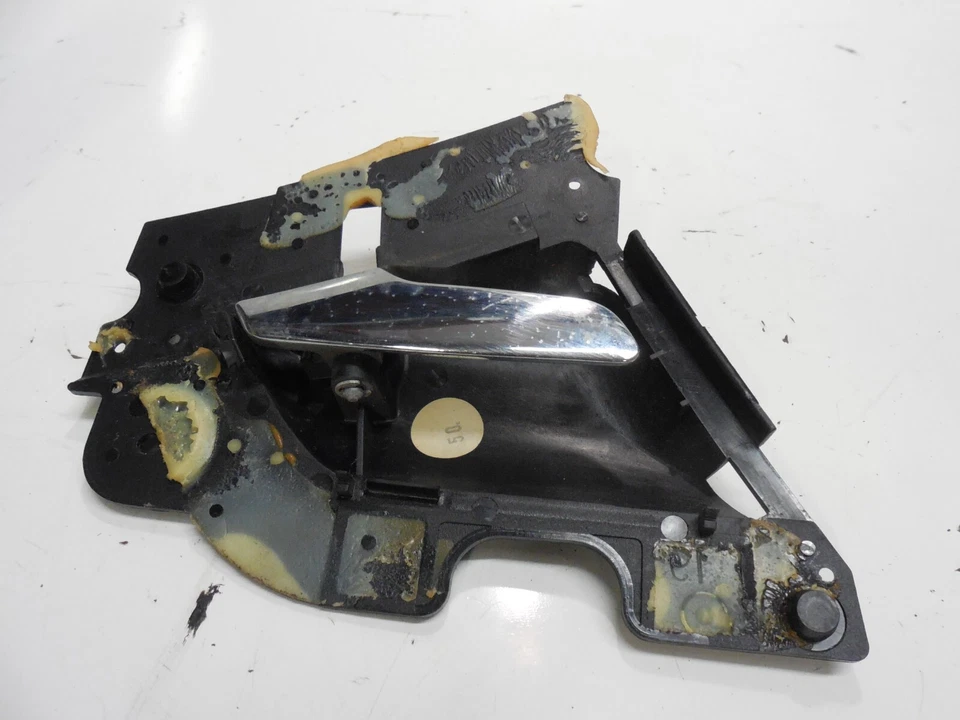 Mercedes Benz 96-02 W210 Manija interior de la puerta trasera derecha 2107660254 E430 E320 Foto 2 de 4