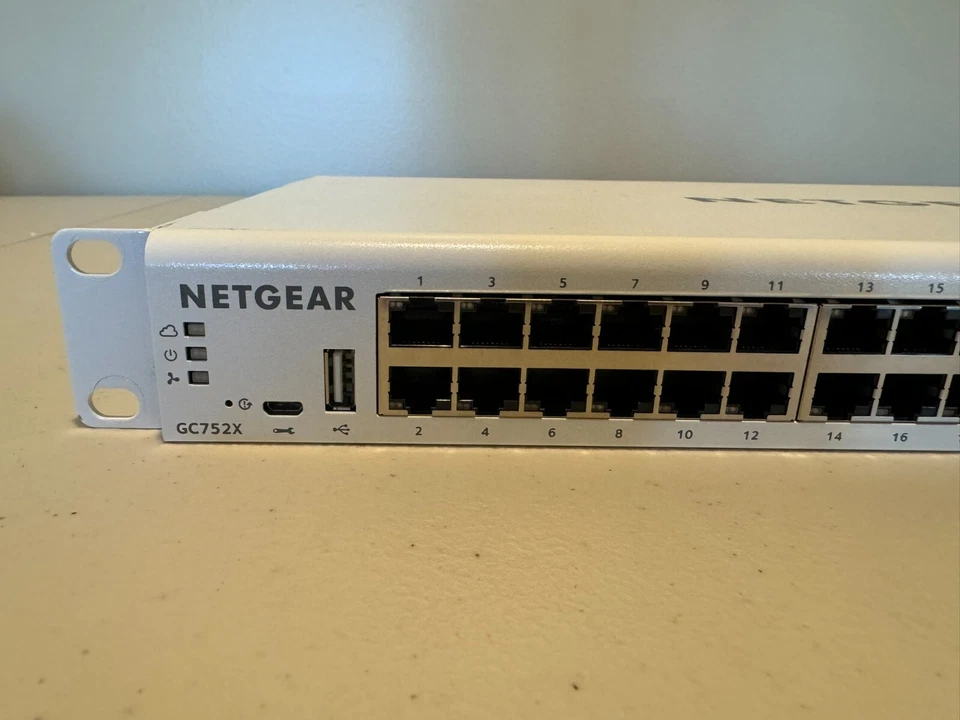 Netgear GC752X Managed Gigabit Switch - Image 2 of 4