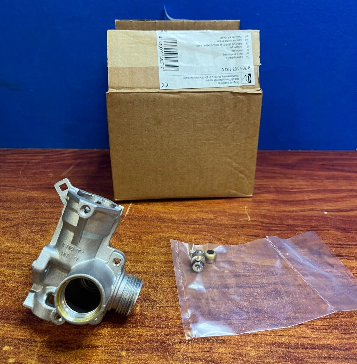Bosch 87051031930 Gas Valve Housing