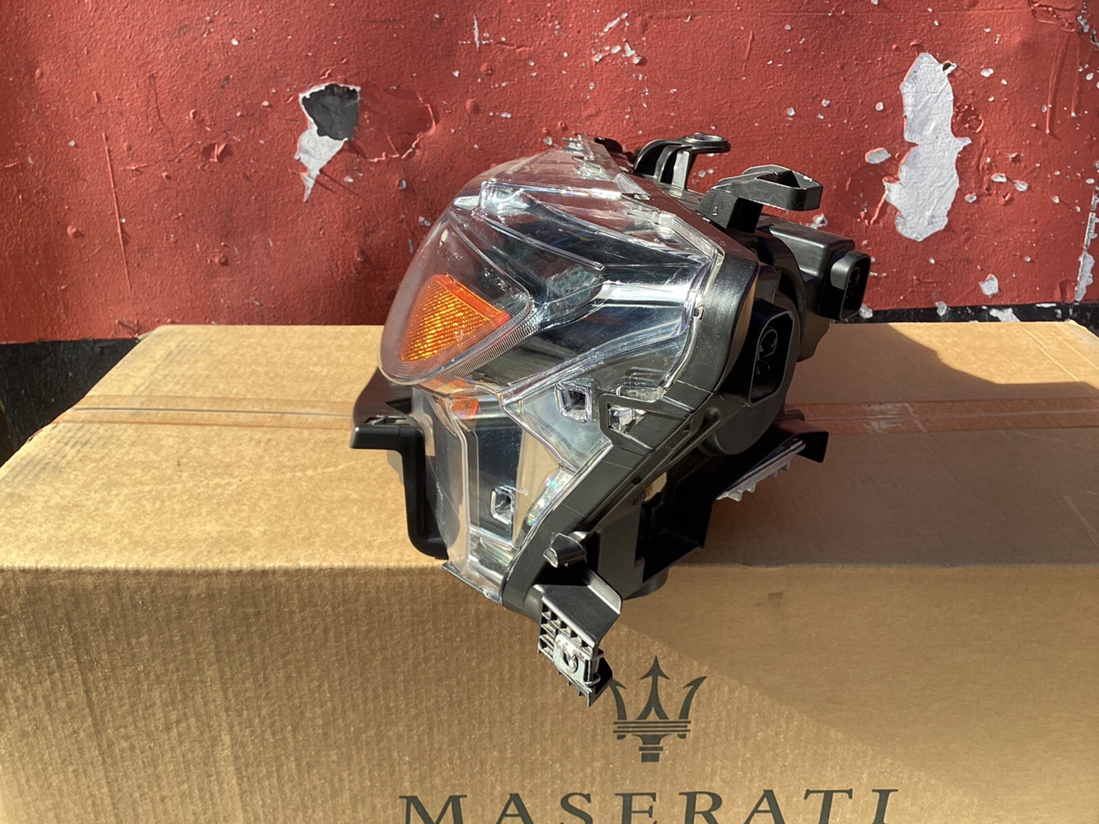 2017 2018 2019 2020 MASERATI LEVANTE LEFT HEADLIGHT XENON AFS COMPLETE OEM USED