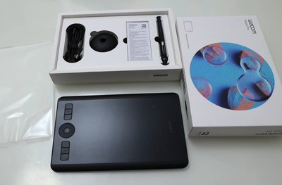 Wacom Intuos Pro Small PTH460K0D Touch Tablet MINT | eBay