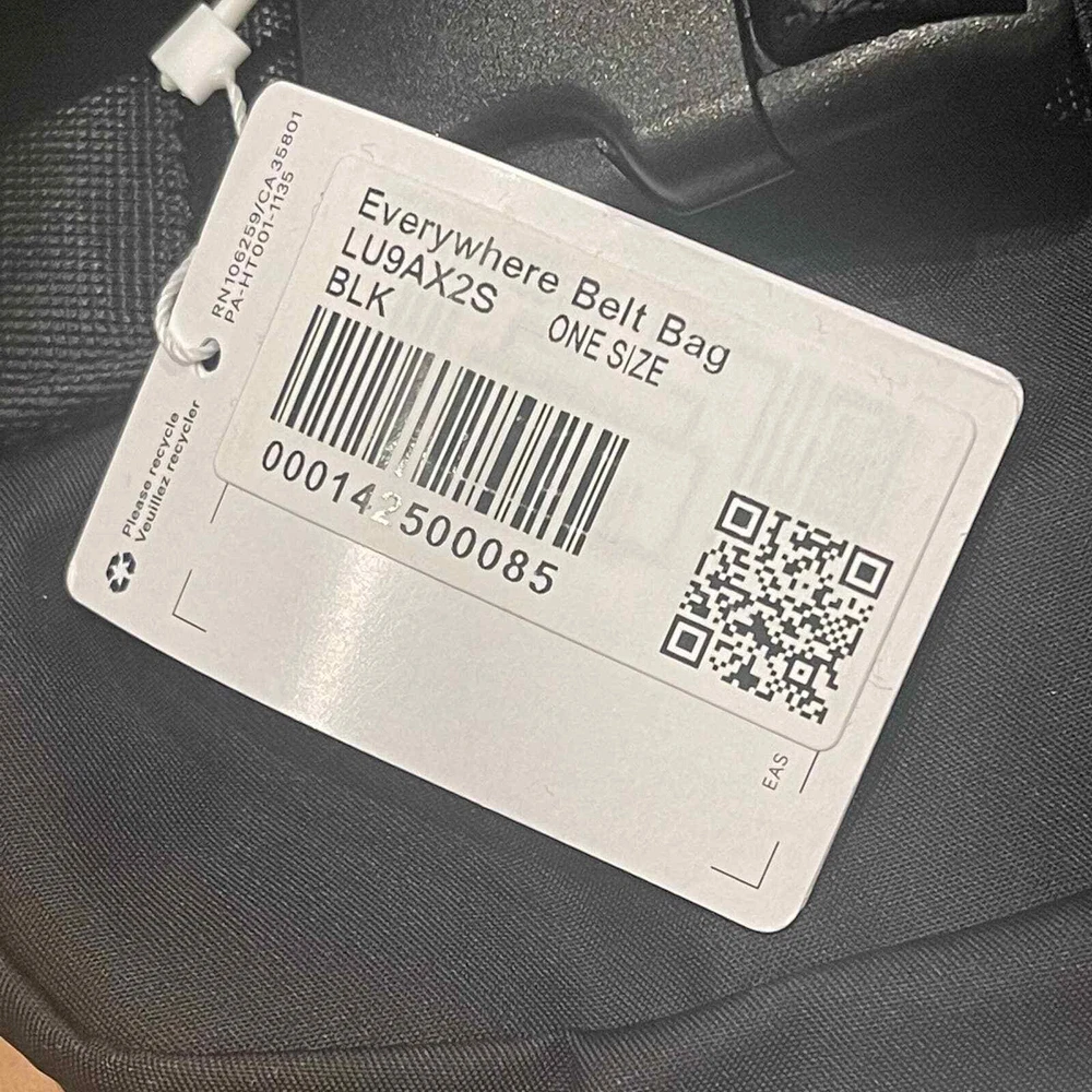 Lululemon Everywhere Belt Bag in Black One Size