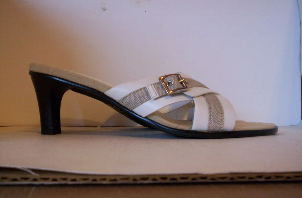 Sandalias para mujer Markon "Bailarina" blancas/beige con punta abierta 9 1/2 M Foto 2 de 4