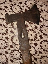 ANTIQUE ROOFING AXE, UNIQUE NAIL PULLER IN HANDLE, HAMMER, AX, HATCHET TOOL