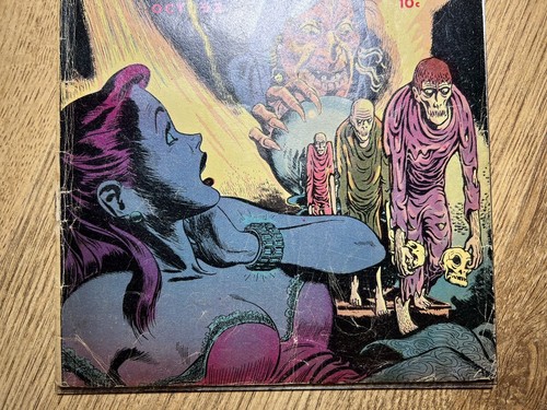 Weird Mysteries #1 (1952) Gilmor Magazines, Electrocution Panels, Zombie GGA 2.5 - Imagen 3 de 11