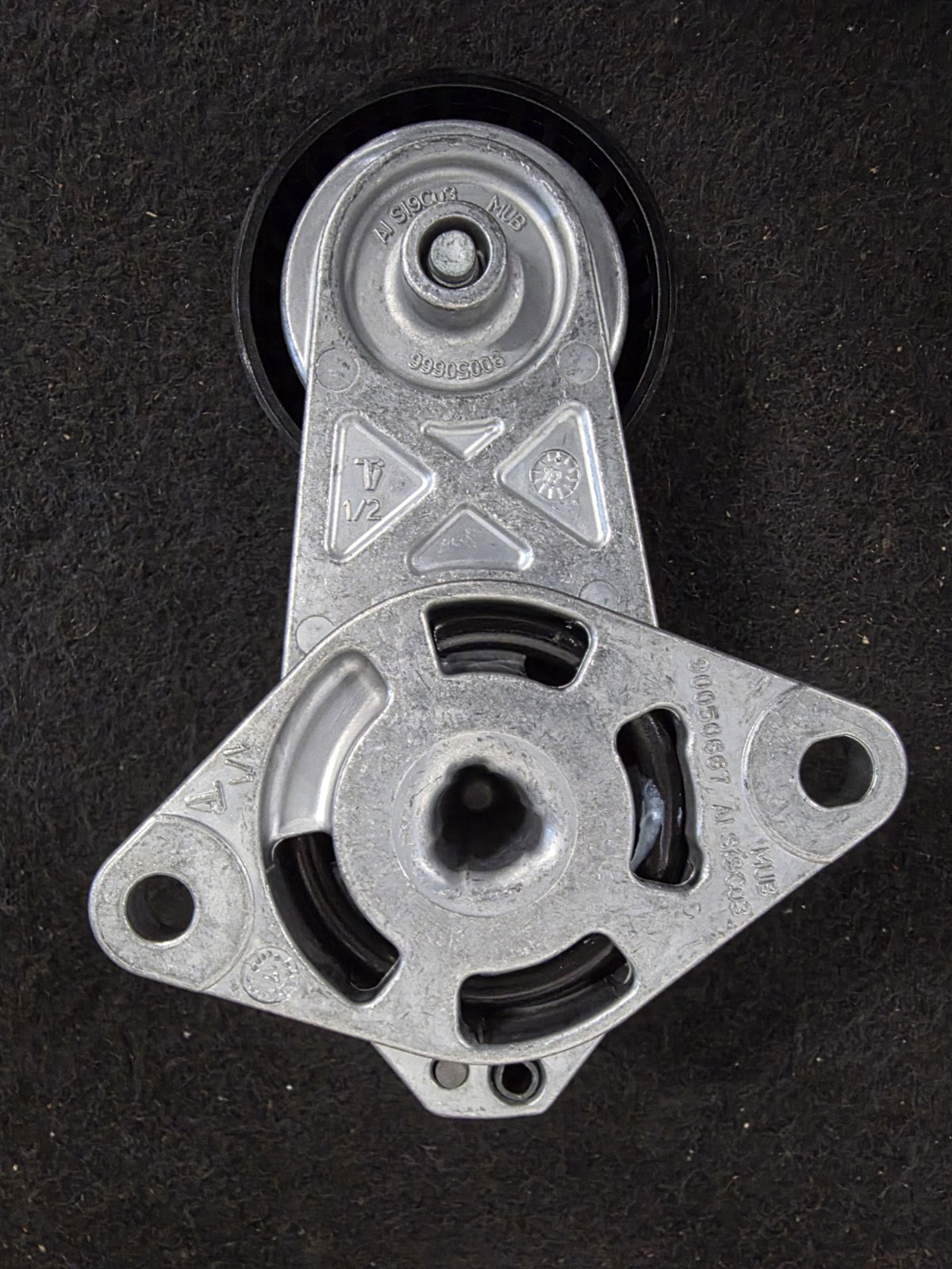  LAMBORGHINI URUS. BENTLEY MICRO-V MULTI RIBBED BELT TENSIONER GENUNE 0P2260938B