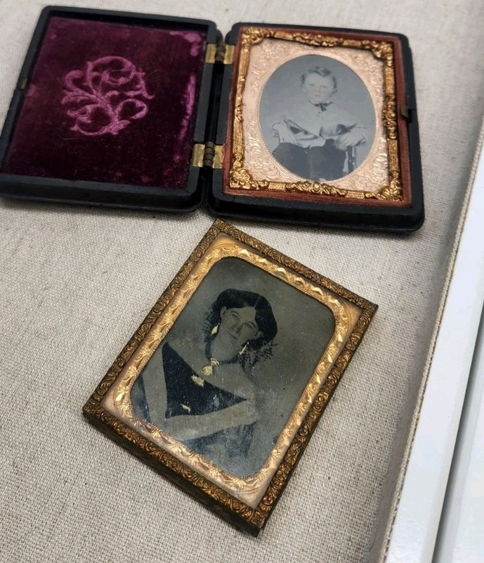 Antique Victorian Daguarreotype Case And Mourning Photos