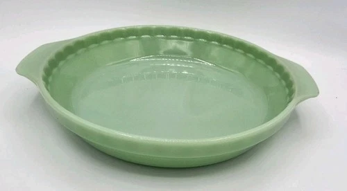 Vintage FIRE-KING 2000 JADEITE PIE PLATE Baking Dish