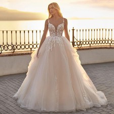 Sexy A-Line Wedding Dresses V Neck Spaghetti Straps Lace Appliques Bridal Gowns