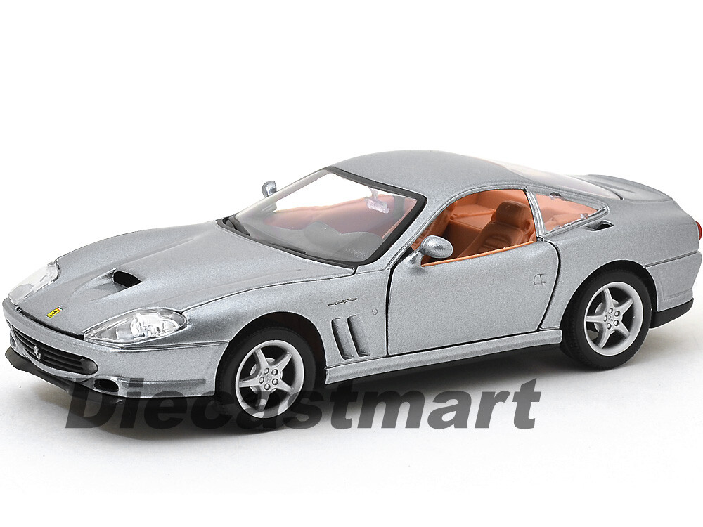 FERRARI 550 MARANELLO SILVER 1:24 DIECAST MODEL CAR BY
