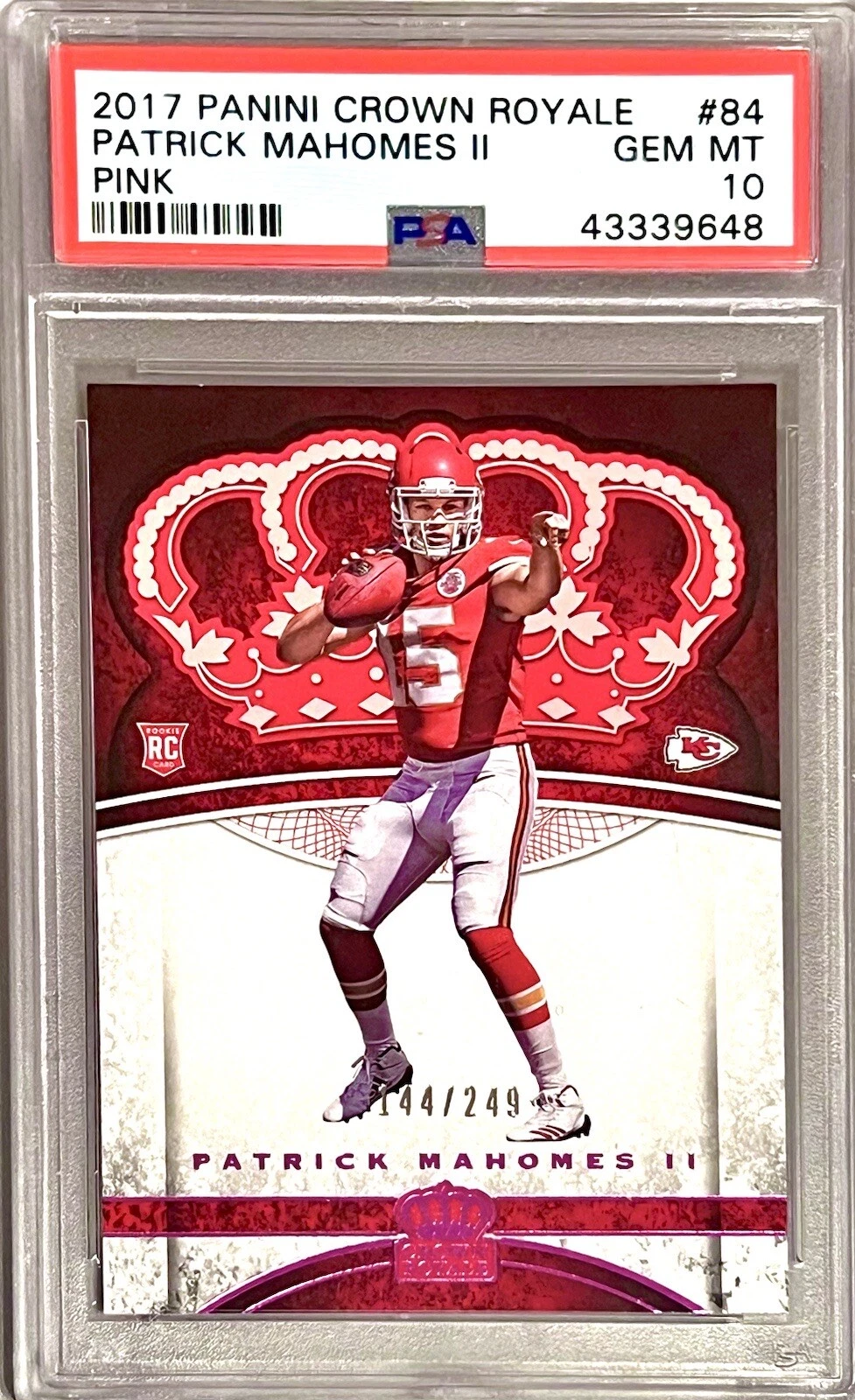 Patrick Mahomes Panini Crown Royale #84 Pink