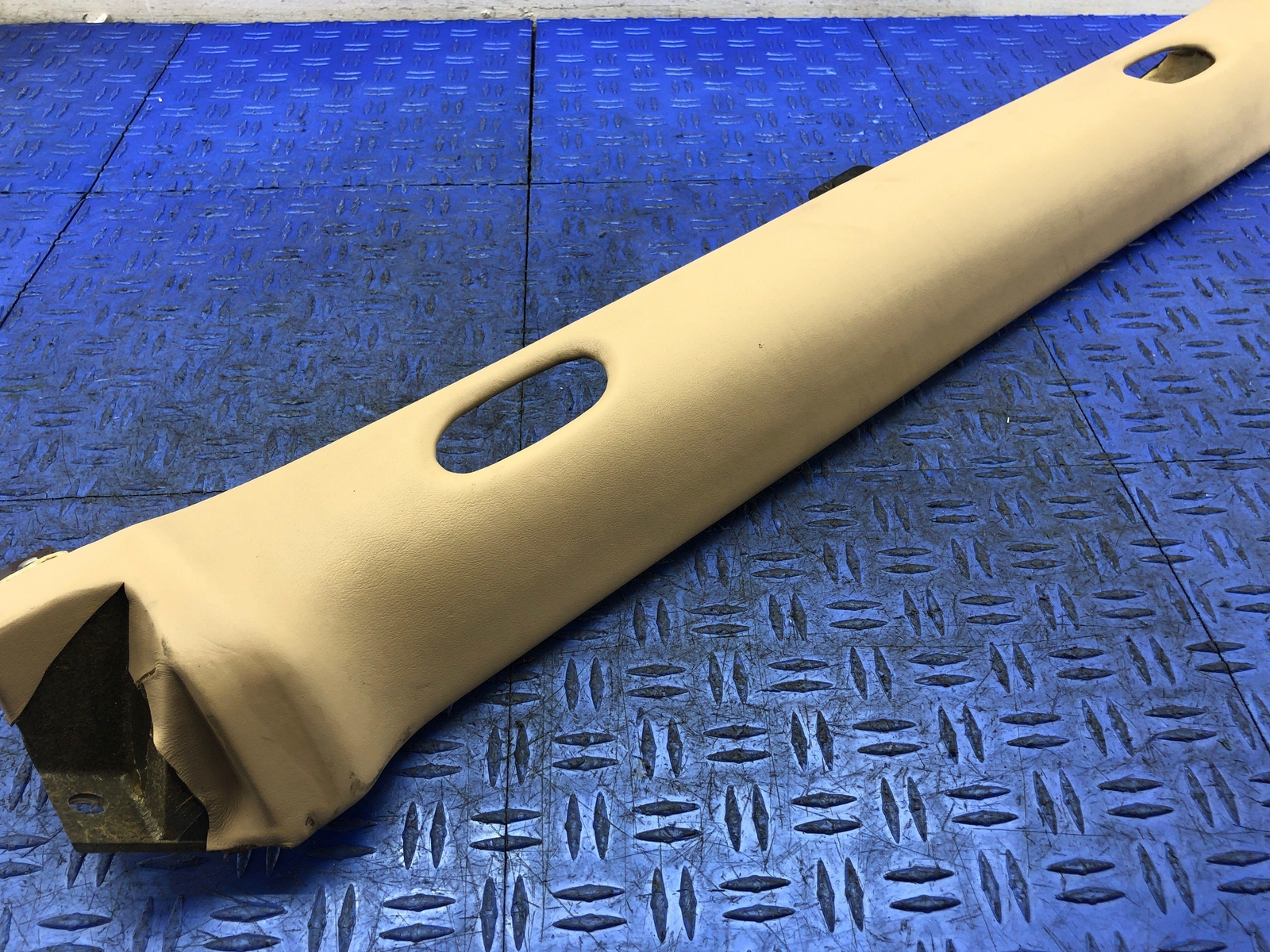 2006-2018 ASTON MARTIN VANTAGE V8 REAR CABIN UPPER TRIM PANEL BEIGE 8G33-67343