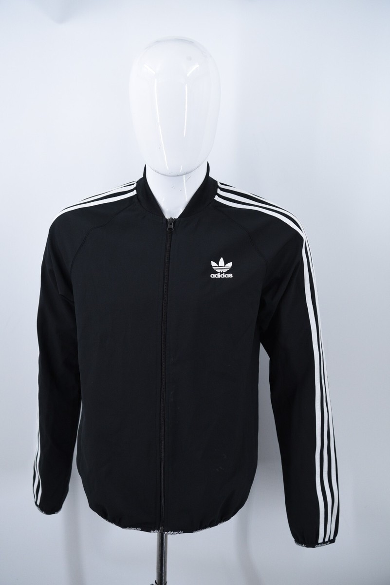 adidas STATE U ボンバージャケット アディダス エッセンシャルズ コンテンポラリーロゴ ボンバー
