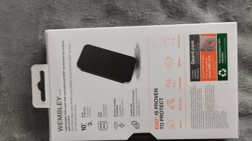 Gear4, iPhone 12/12pro Protection Case - Picture 3 of 4