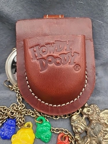 Howdy Doody Pocket Watch Vintage Quartz Movement Working - Picture 3 of 9