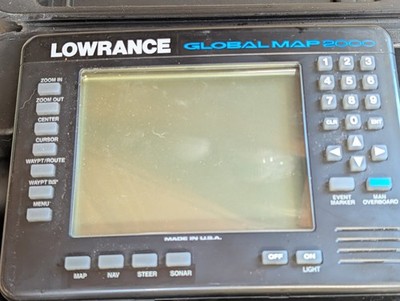 Lowrance GlobalMap 2000 Marine GPS With Case
