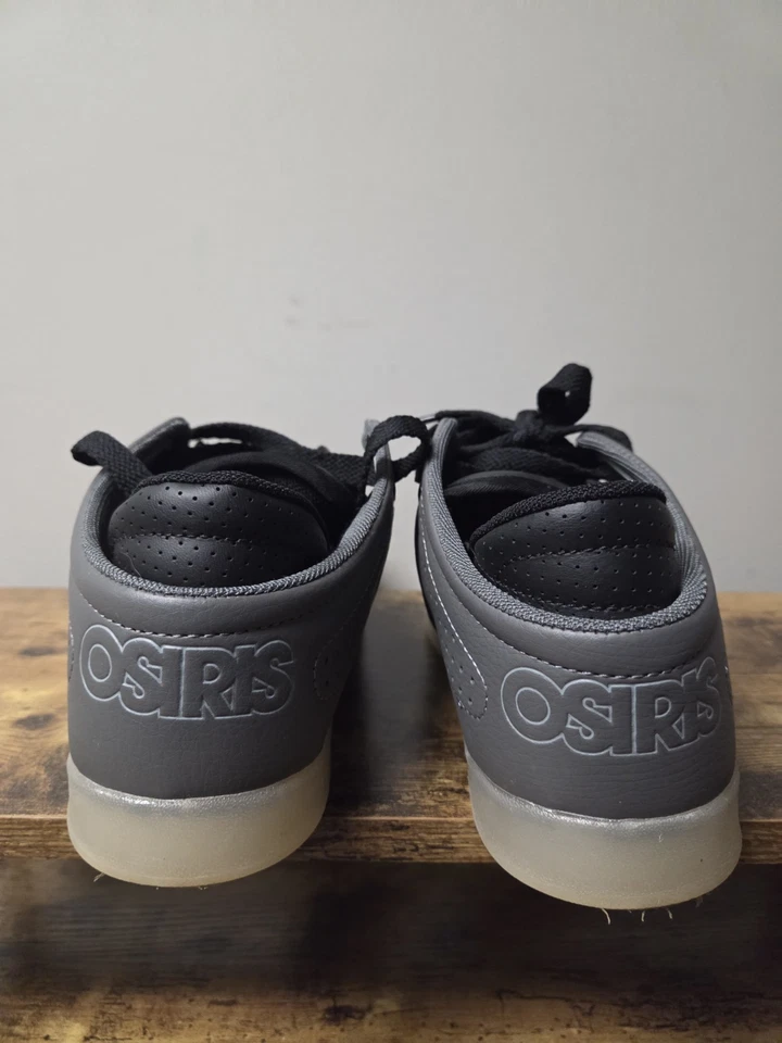 Tênis de skate Osiris D3V masculino juvenil tamanho 5 80196 LED iluminado carregável - Imagem 4 de 4