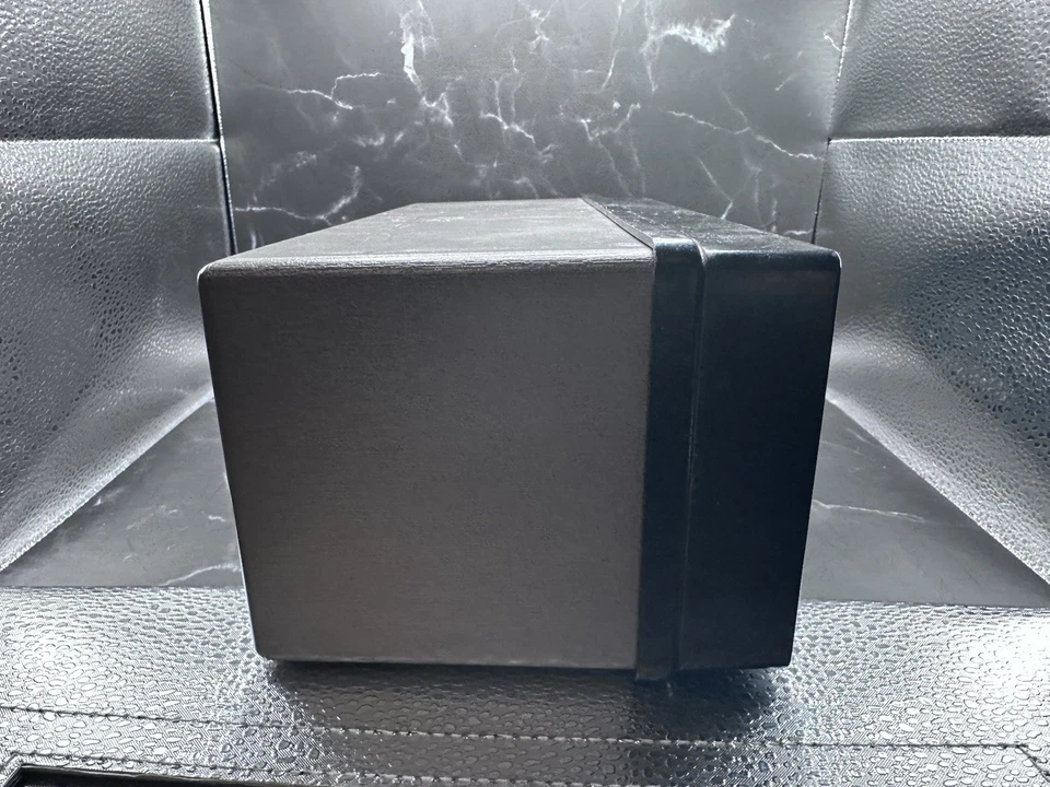 Estuche de almacenamiento de cartuchos con licencia vintage Nintendo NES 10 tapa organizadora negro gris Foto 3 de 4