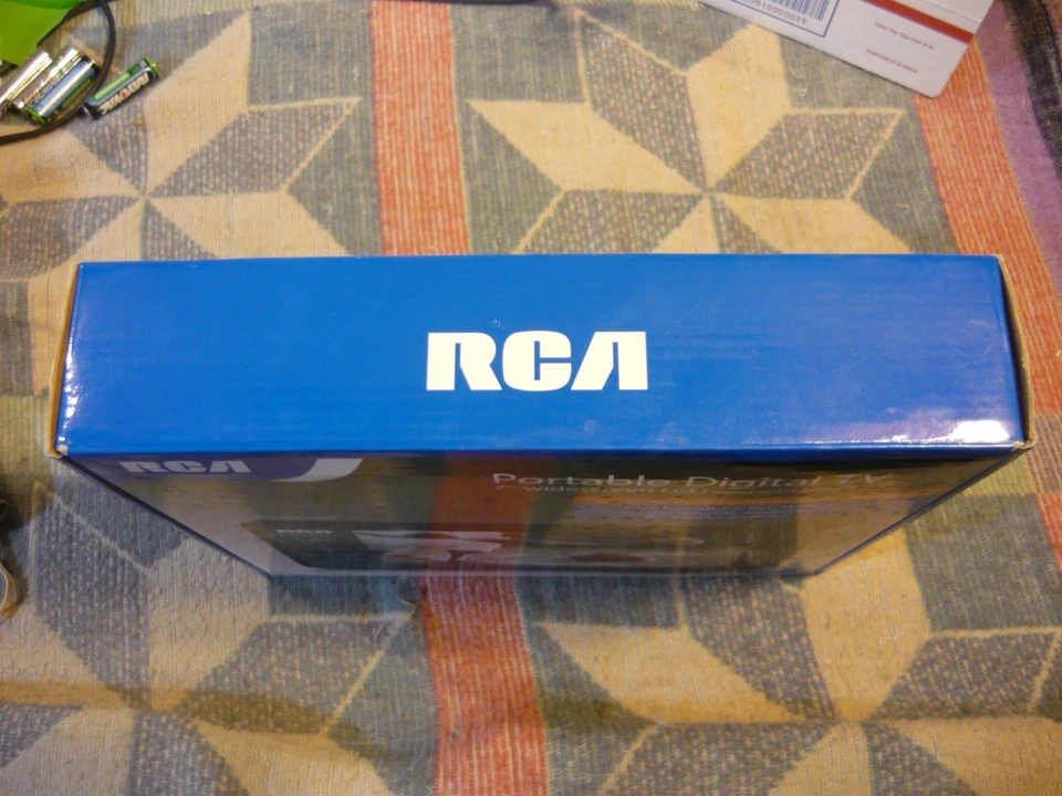 RCA RTV86073 Portable 7" Widescreen 480i HD LCD TV - Image 4 of 4