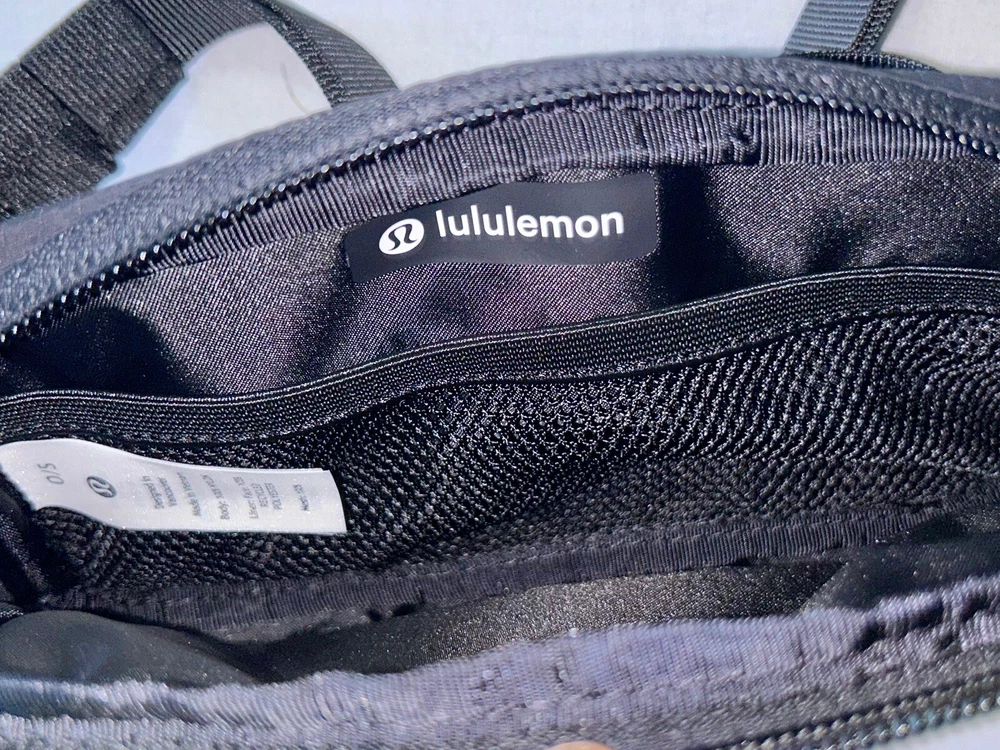 NWT Lululemon Black Mini Belt Bag 0.7L Authentic Smallest Size Crossbody