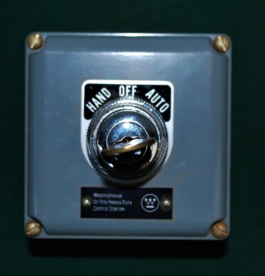 NOS WESTINGHOUSE OIL TITE HEAVY DUTY CONTROL STATION KEY SWITCH TYPE OT 15-022