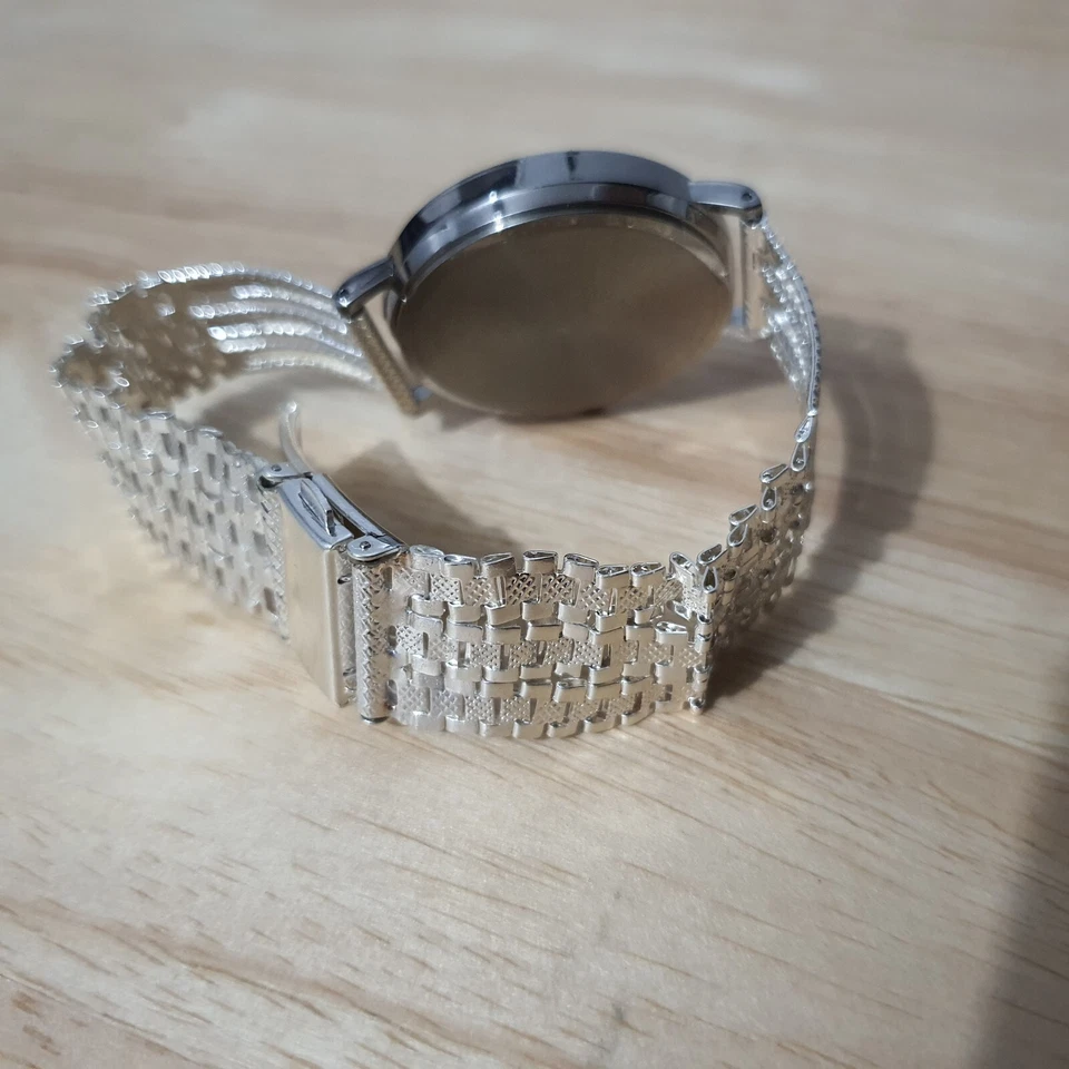 Reloj Q&Q by Citizen Hombre Hecho a Mano Real Mexicano Plata .925 Acero Inoxidable Foto 4 de 4