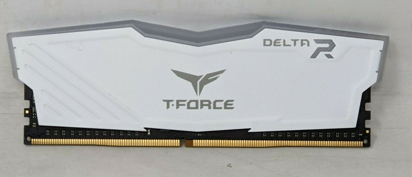TEAMGROUP DELTA RGB T-FORCE 16GB PC4 25600 DDR4 GAMING RAM TF4D416G3200HC16