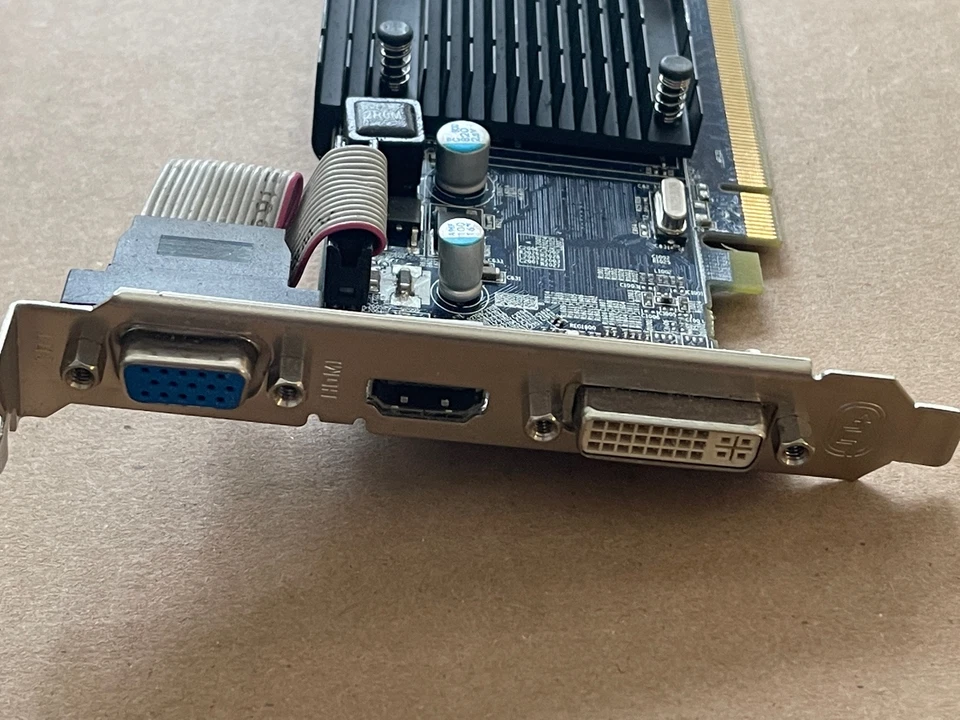 SAPPHIRE HD4350 PCI-E Video Card 512M DDR2 VGA DVI HDMI 288-30E99-501SA / B7-4 - Image 3 of 3