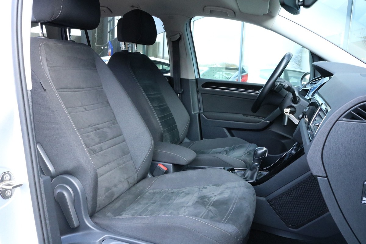 VW Touran 2,0 TDi 150 Highline DSG