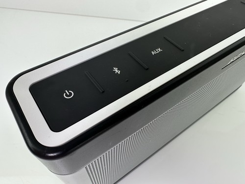 Bose SoundLink 3 Bluetooth 414255 Wireless Mobile Speaker Portable Series III - Picture 3 of 18