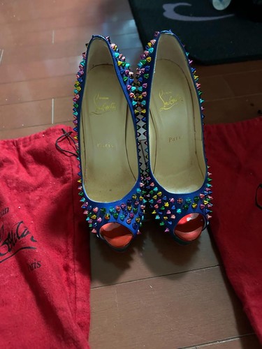 Zapatos de salón Christian Louboutin tachuelas de cuero multicolor EU37/US7 auténticos de Japón - Imagen 7 de 24