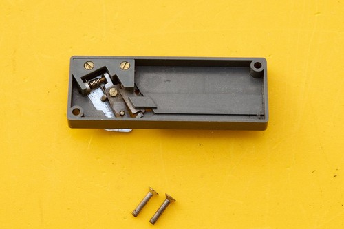 REVOX B77 MKII Reel Parts SPLIT Table Cutter With Screws - Imagen 5 de 5
