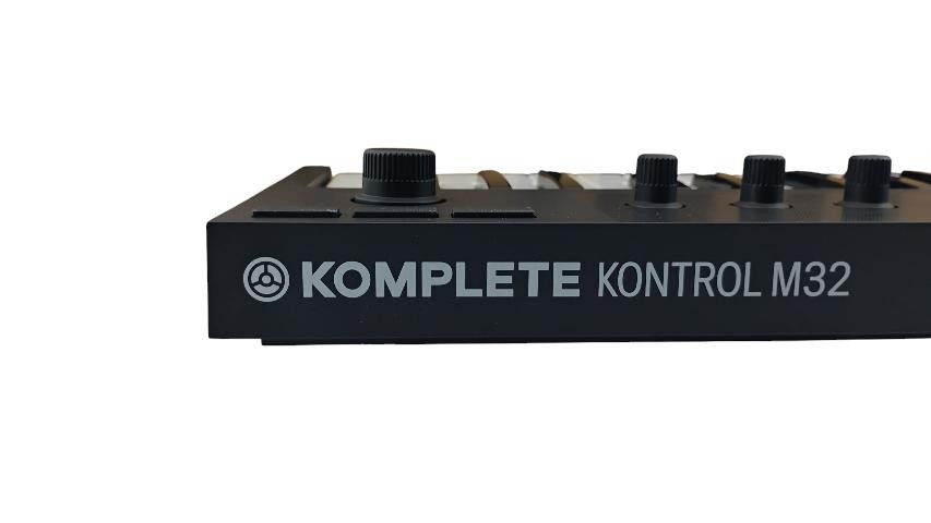 Native Instruments Komplete Kontrol M32 Keyboard Controller (WMP015457)