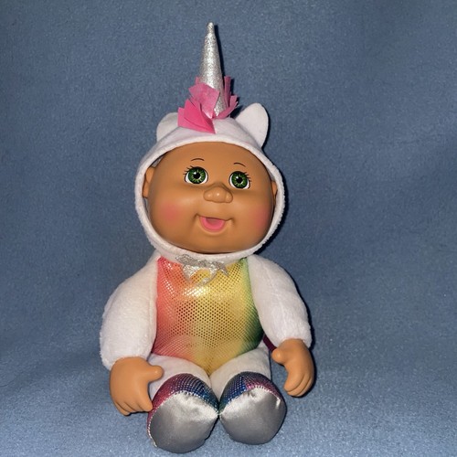 Cabbage Patch Bambini Cuties Bambola Fantasia Amici Aria Unicorno Arcobaleno Viola CPK - Foto 2 di 18