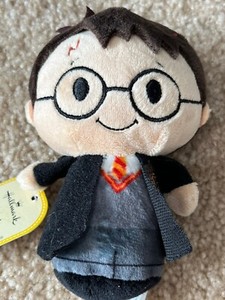 NWT Hallmark Itty Bittys Harry Potter Plush 4.5"  Hogwarts Wizard Gryffindor tie
